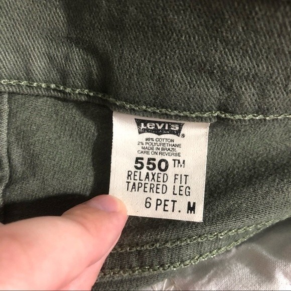 Levi's Cargo Green Denim 550 Shorts Size 6 Petite - Picture 12 of 14